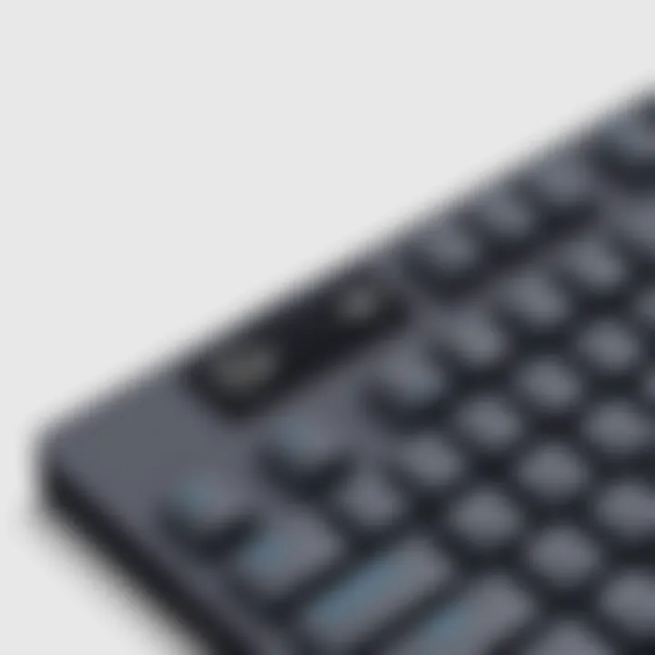 Detailed view of connectivity options on the G913